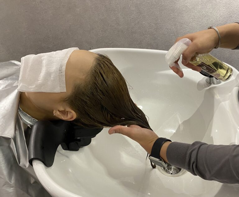 大阪の縮毛矯正サロンEXCIAの髪質改善